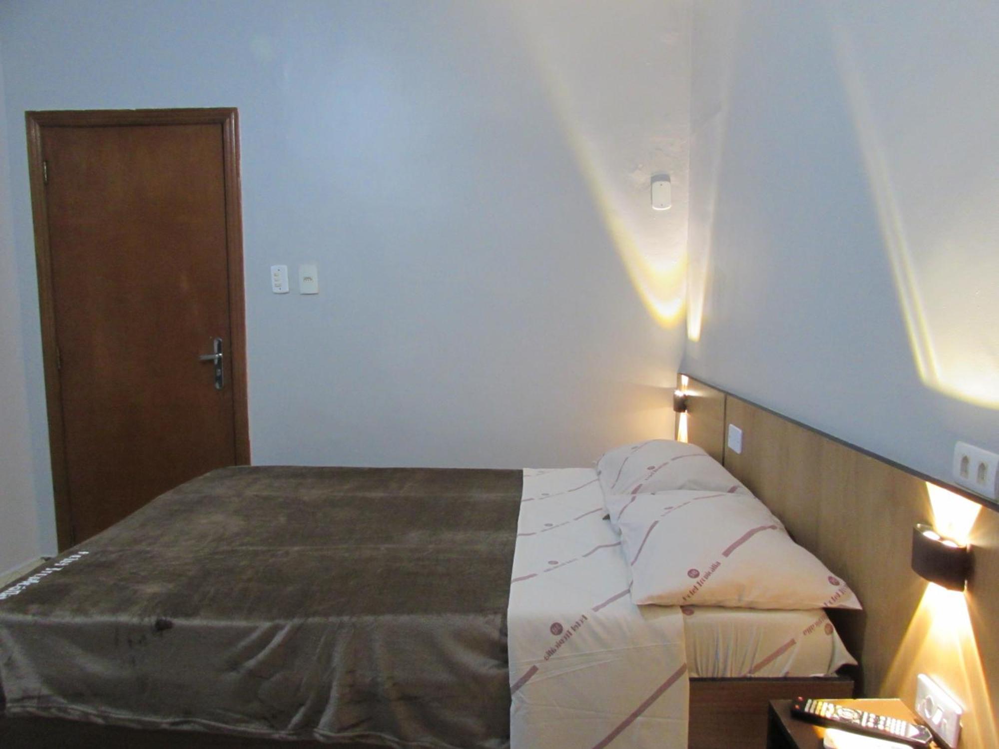 Hotel Tropicalia Proximo A 25 De Marco , Bras E Bom Retiro "Com Estacionamento Conveniado Ao Lado Do Hotel" Sao Paulo Dış mekan fotoğraf